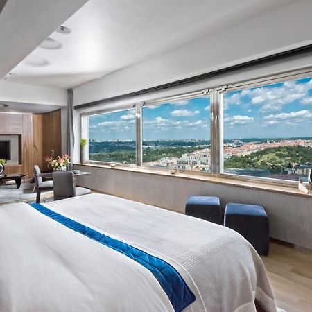 Sky Suite Hotel Prague Exterior photo