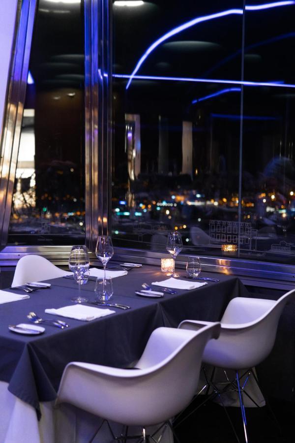 Sky Suite Hotel Prague Exterior photo