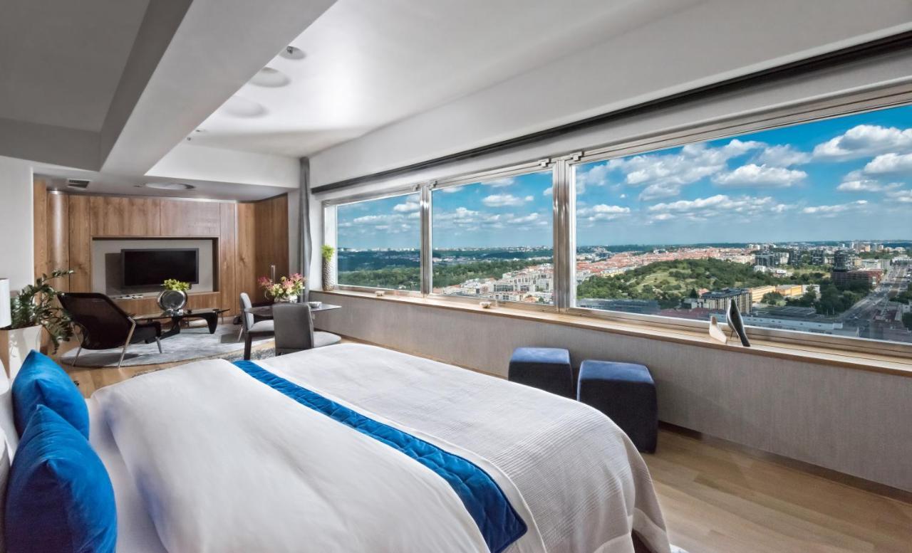 Sky Suite Hotel Prague Exterior photo