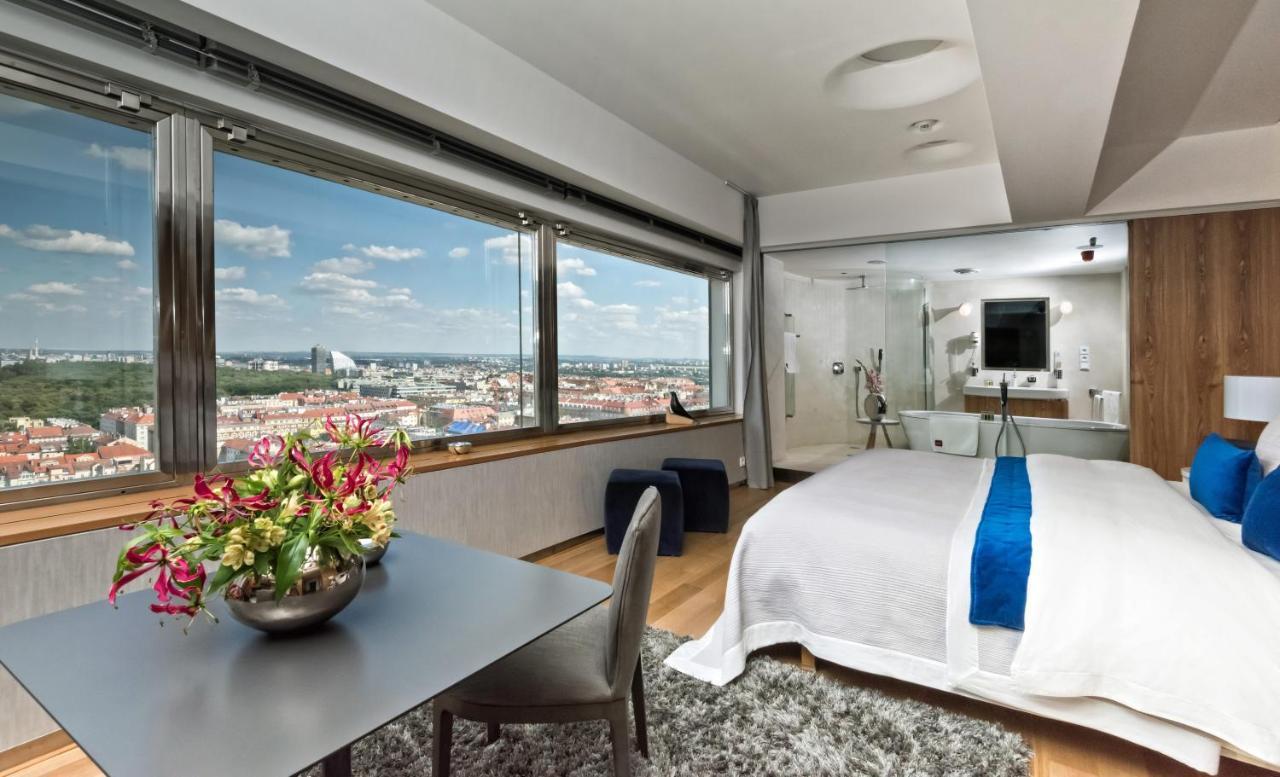Sky Suite Hotel Prague Exterior photo